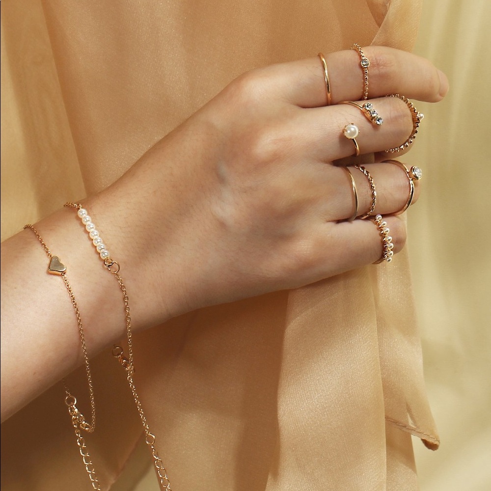 4/$25 ✨ Faux Pearl Gold Rings and Bracelet Set